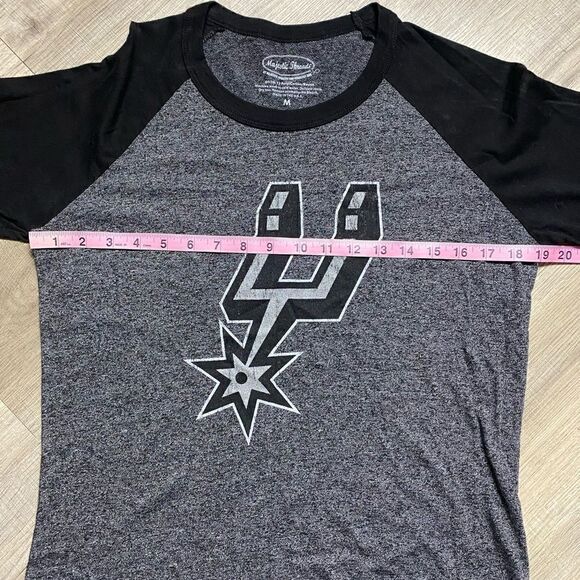 SAN ANTONIO SPURS | Grey Black 3/4 Sleeve Top Size Medium NBA - Picture 3 of 4